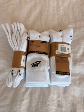 Nike Men’s Large Everyday Essential White Crew Socks - 3x3 pack (9 pair)
